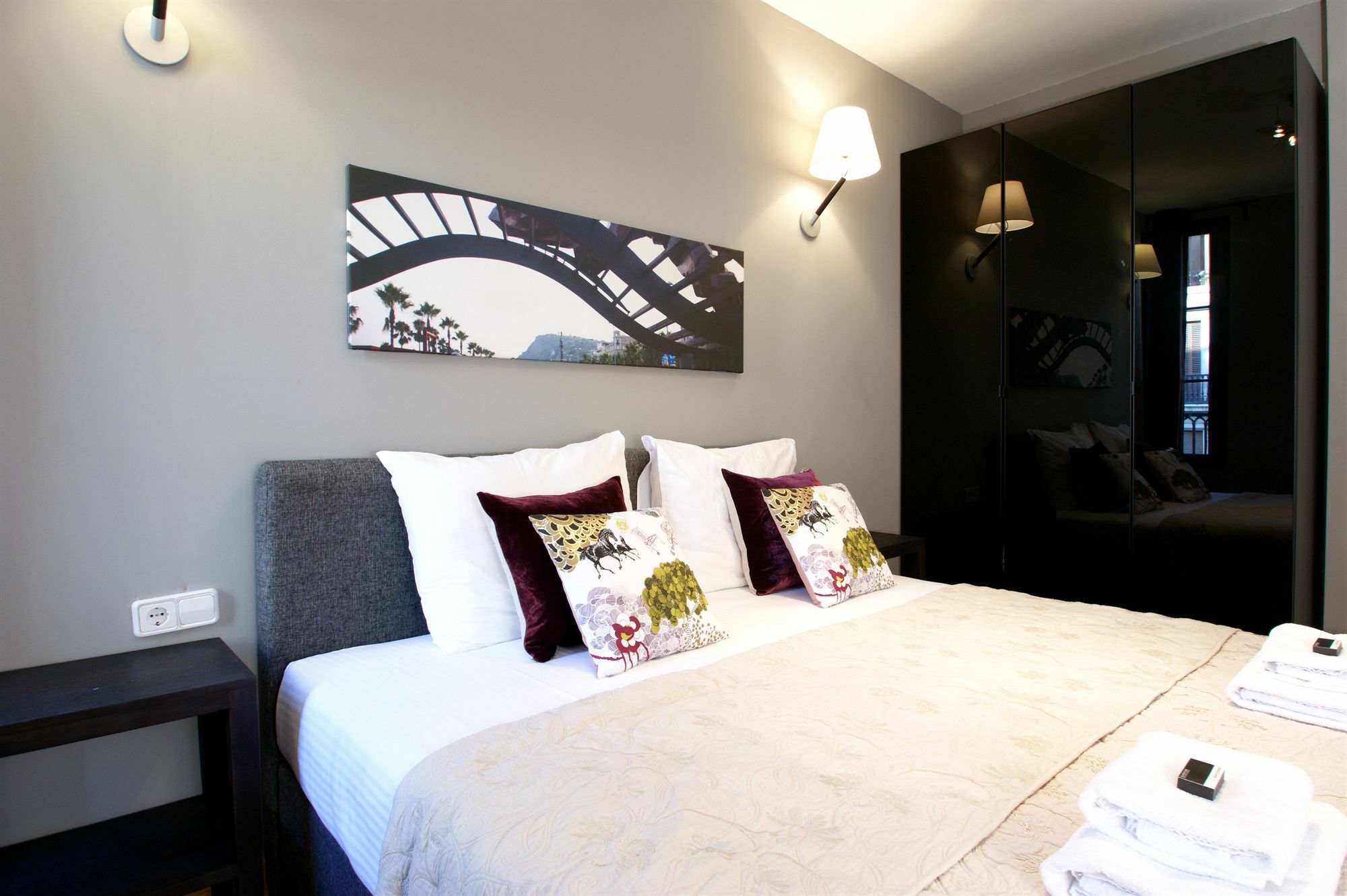 Short Stay Group Paseo De Gracia Serviced Apartments Barcelona Exterior photo